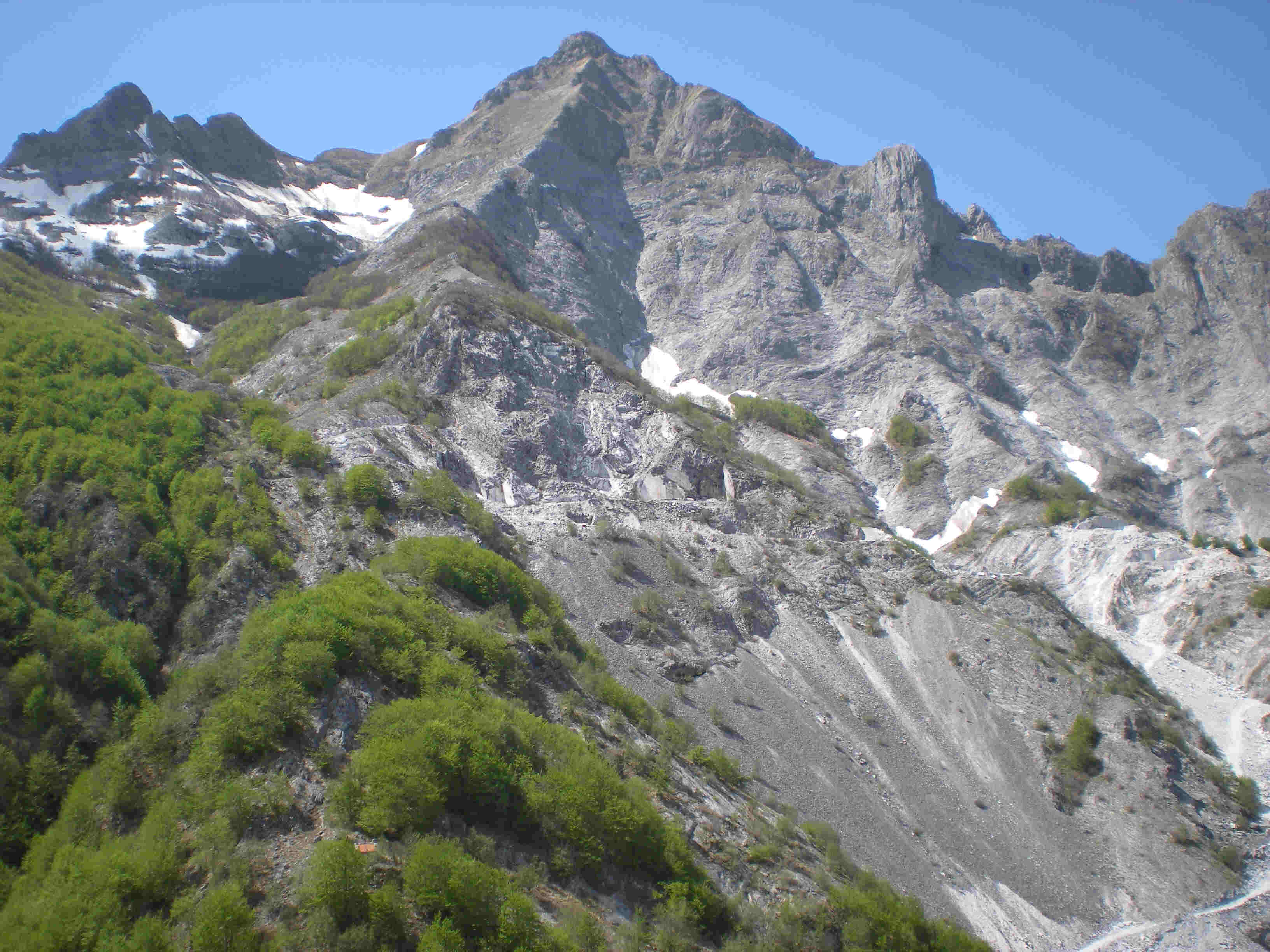 view of alpi apuane
